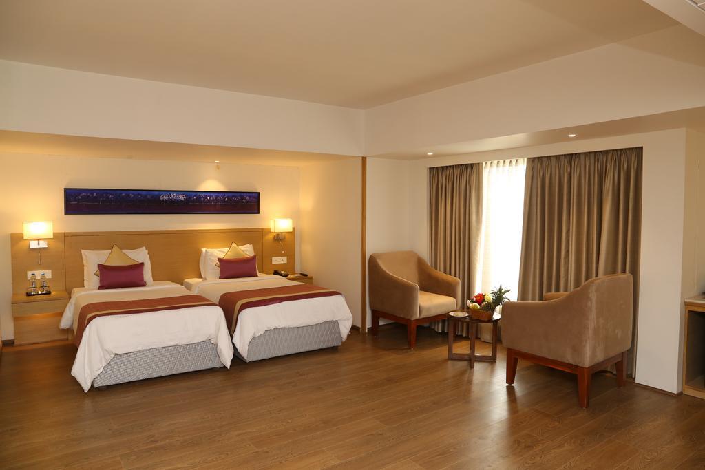 Sarovar Portico Rivera Ahmedabad Exterior foto
